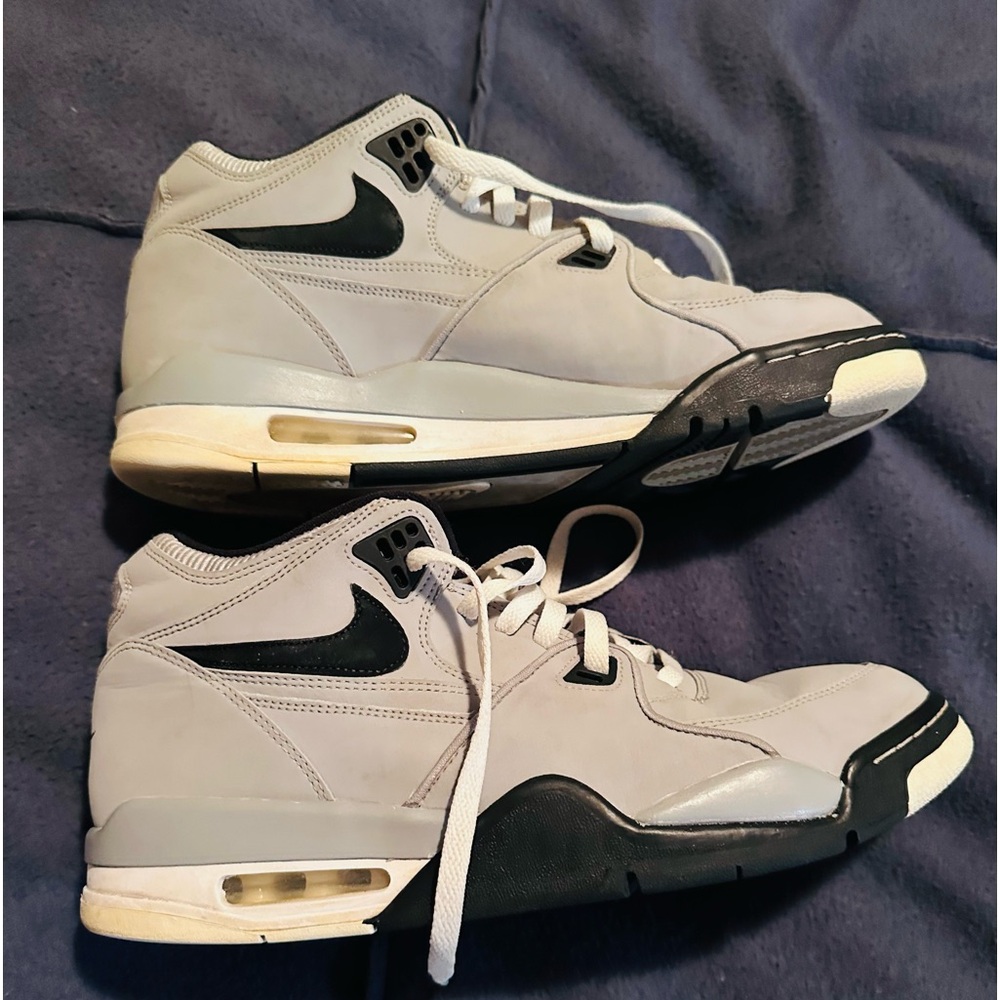 NIKE Air Flight 89. Gray with black Size 12